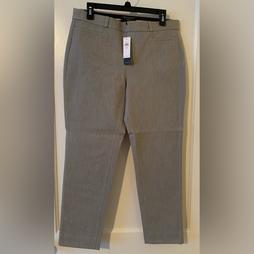 Banana Republic Sloan slim ankle pant. Heather grey. Size 10. NWT.